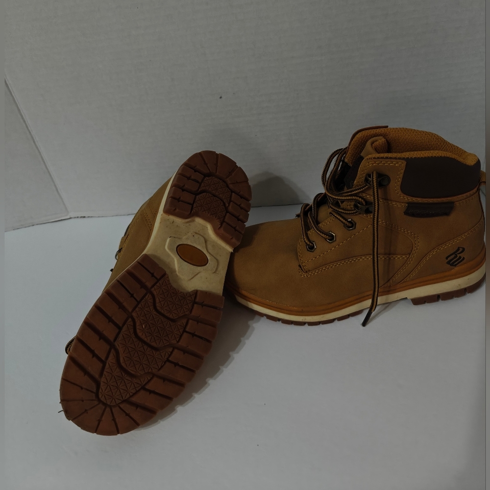 Boys Rocawear Boots Size 2 Style No.: Atlanta. Brown - Picture 2 of 5